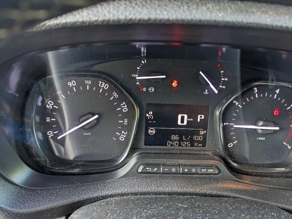 Autohaus Zimpel & Franke -  Opel VIVARO Kasten Automatik L2 Klima Holzboden DAB+ - Bild 13