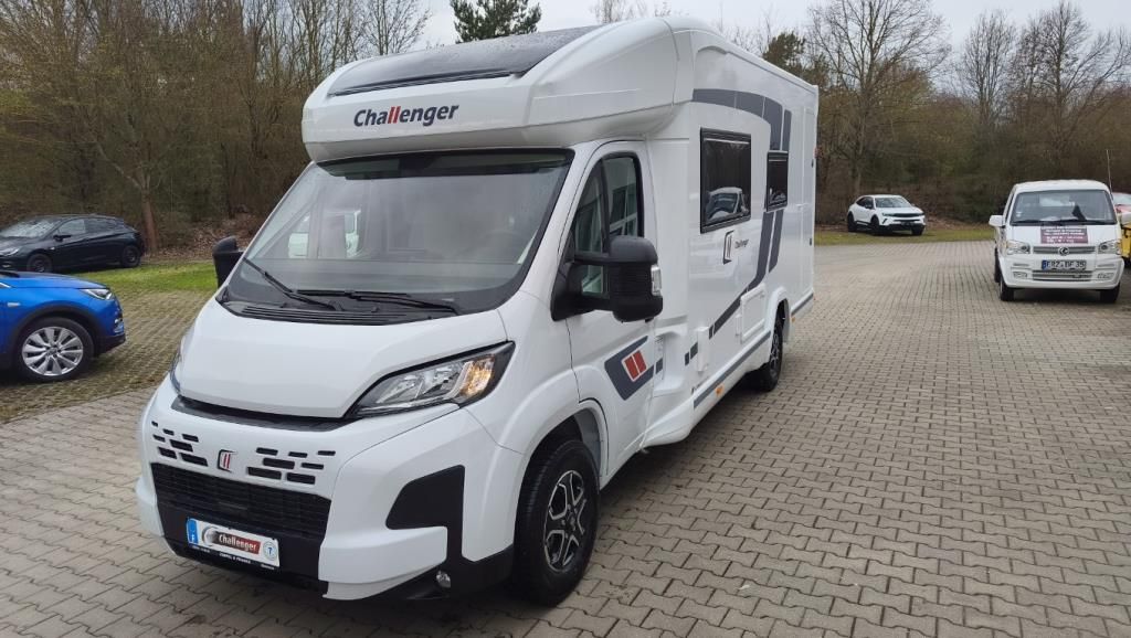 Autohaus Zimpel & Franke -  Challenger 260 Ultimate Top Preis +Automatik+Markise+Solar+ - Bild 1