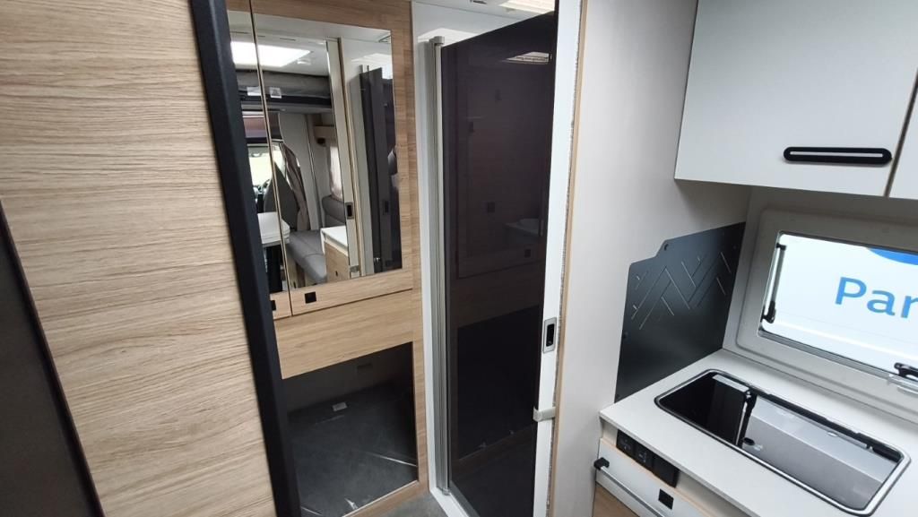 Autohaus Zimpel & Franke -  Challenger 260 Ultimate Top Preis +Automatik+Markise+Solar+ - Bild 14