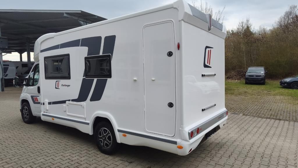 Autohaus Zimpel & Franke -  Challenger 260 Ultimate Top Preis +Automatik+Markise+Solar+ - Bild 5