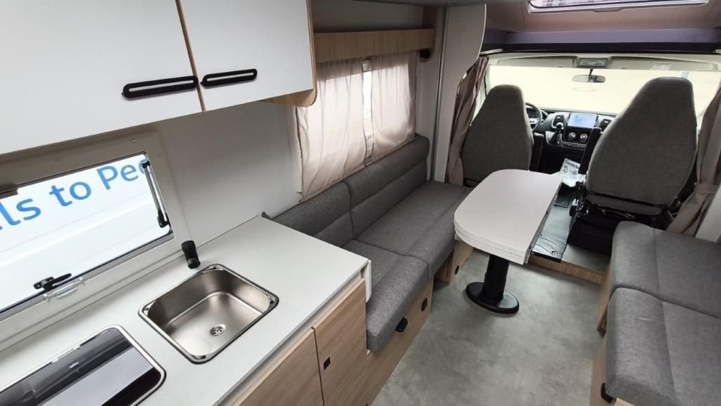 Autohaus Zimpel & Franke -  Challenger 260 Ultimate Top Preis +Automatik+Markise+Solar+ - Bild 9