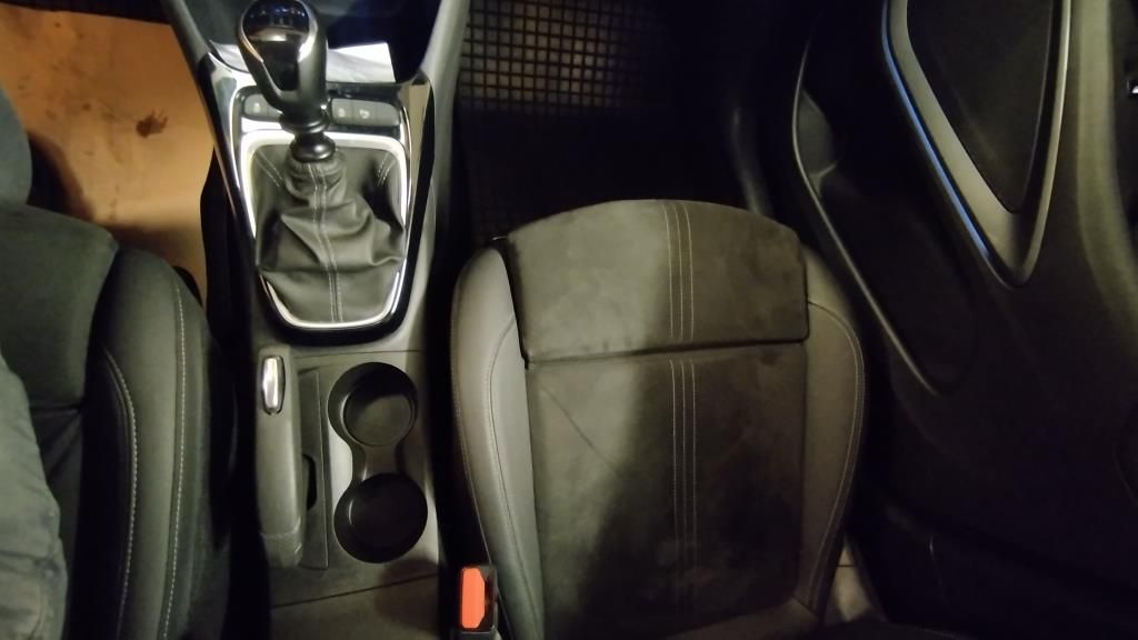 Erstes Annaberger Autohaus -  Opel Crossland X Ultimate, beheizb. Frontscheibe, LED - Bild 13