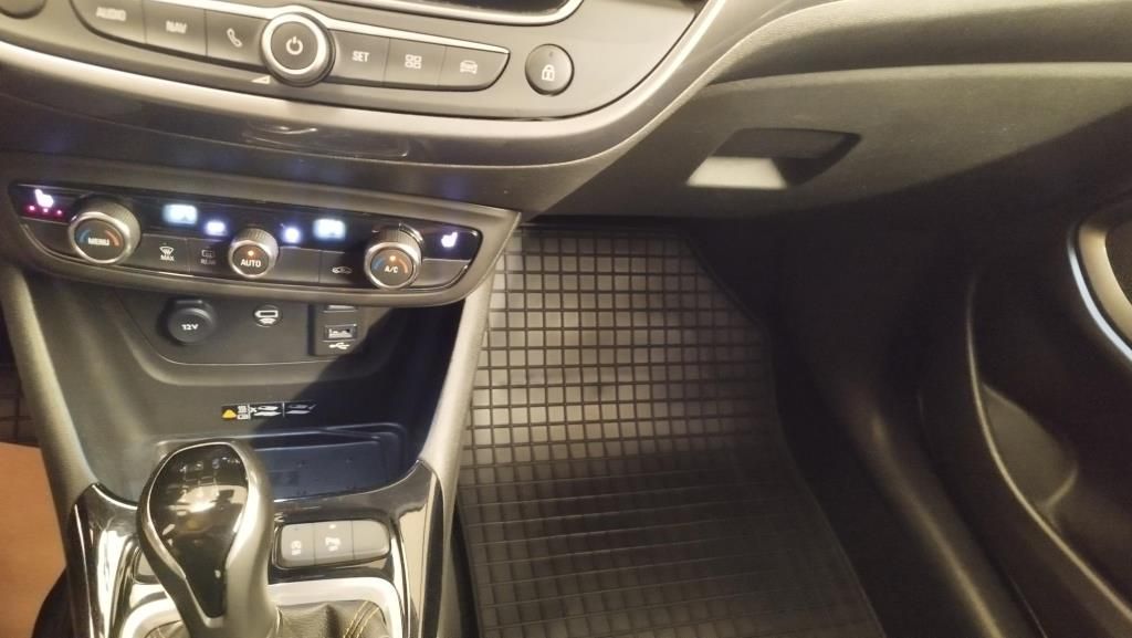 Erstes Annaberger Autohaus -  Opel Crossland X Inno, LED,HUD AGR,Sitz-Lenkradheizun - Bild 12