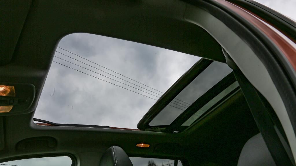 Autohaus Zimpel & Franke -  Suzuki S-CROSS 1.4 COMFORT+ ALLGRIP HYBRID LED+NAVI+SHZ - Bild 14