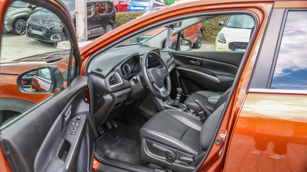 Autohaus Zimpel & Franke -  Suzuki S-CROSS 1.4 COMFORT+ ALLGRIP HYBRID LED+NAVI+SHZ - Bild 9