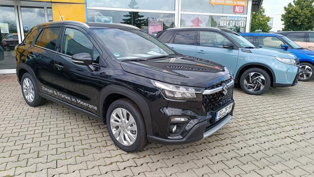 Autohaus Zimpel & Franke - Suzuki S-CROSS Comfort AWD Hybrid DAB+LED+SHJZ+ALU+Kam - Bild 2 Autohaus Zimpel & Franke - Suzuki S-CROSS Comfort AWD Hybrid DAB+LED+SHJZ+ALU+Kam - Bild 2