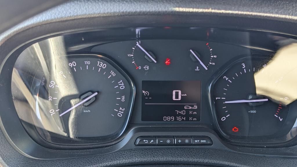 Autohaus Zimpel & Franke - Opel Vivaro Combi 9-Sitzer Navi Zusatzklima 2x Schieb - Bild 12 Autohaus Zimpel & Franke - Opel Vivaro Combi 9-Sitzer Navi Zusatzklima 2x Schieb - Bild 12
