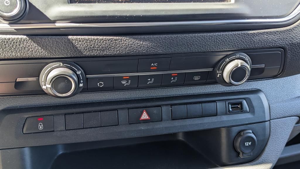 Autohaus Zimpel & Franke - Opel Vivaro Combi 9-Sitzer Navi Zusatzklima 2x Schieb - Bild 14 Autohaus Zimpel & Franke - Opel Vivaro Combi 9-Sitzer Navi Zusatzklima 2x Schieb - Bild 14