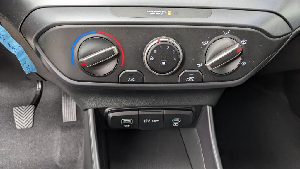 Autohaus Zimpel & Franke - Hyundai i20 Select Klima Bluetooth Navi - Bild 13 Autohaus Zimpel & Franke - Hyundai i20 Select Klima Bluetooth Navi - Bild 13