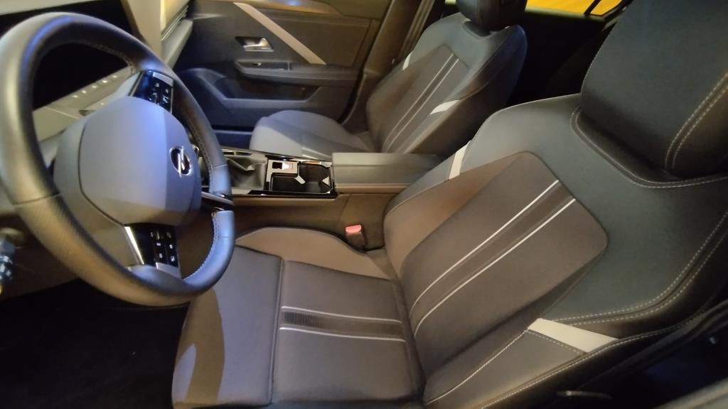 Erstes Annaberger Autohaus - Opel Astra Sports Tourer GS, AHZV,Navi,Tech-Paket - Bild 10 Erstes Annaberger Autohaus - Opel Astra Sports Tourer GS, AHZV,Navi,Tech-Paket - Bild 10