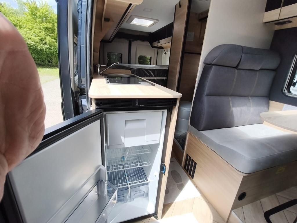 Autohaus Zimpel & Franke - Challenger V217 Cosy+Lithium +Automatik+Markise+Solar+Kamer - Bild 13 Autohaus Zimpel & Franke - Challenger V217 Cosy+Lithium +Automatik+Markise+Solar+Kamer - Bild 13