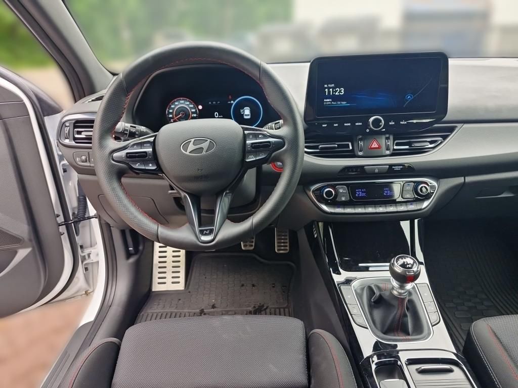 Autohaus Zimpel - Hyundai i30 Kombi N Line 1.5T Navi+Voll-LED+Smart-Key - Bild 10 Autohaus Zimpel - Hyundai i30 Kombi N Line 1.5T Navi+Voll-LED+Smart-Key - Bild 10