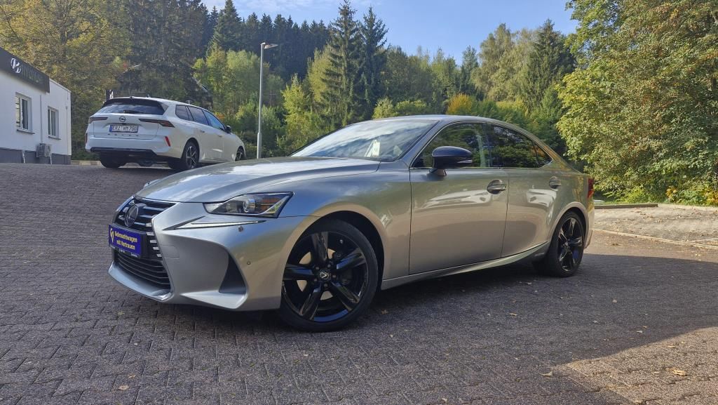 Autohaus Zimpel -  Lexus IS300H 2.5 Hybrid Klimaautomatik+Sitzheizung - Bild 1