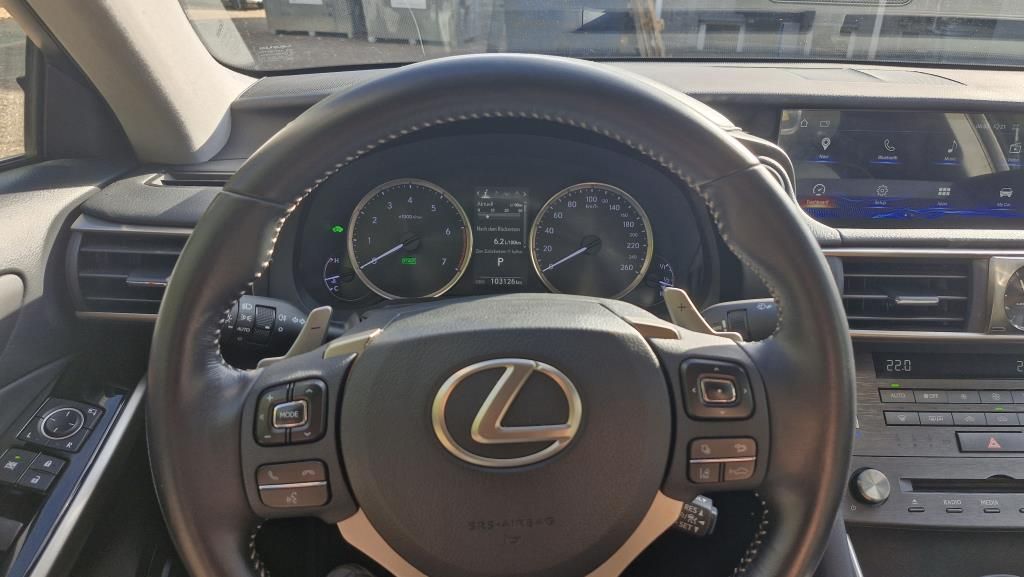 Autohaus Zimpel -  Lexus IS300H 2.5 Hybrid Klimaautomatik+Sitzheizung - Bild 14