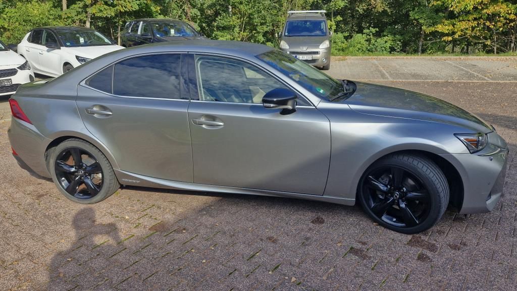 Autohaus Zimpel -  Lexus IS300H 2.5 Hybrid Klimaautomatik+Sitzheizung - Bild 3