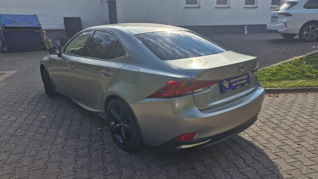 Autohaus Zimpel -  Lexus IS300H 2.5 Hybrid Klimaautomatik+Sitzheizung - Bild 5