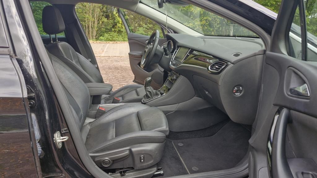 Autohaus Zimpel - Opel Astra 5-Türer 1.6T Ultimate IntelliLux+Leder - Bild 11 Autohaus Zimpel - Opel Astra 5-Türer 1.6T Ultimate IntelliLux+Leder - Bild 11