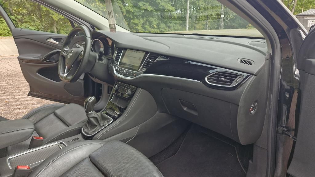 Autohaus Zimpel - Opel Astra 5-Türer 1.6T Ultimate IntelliLux+Leder - Bild 12 Autohaus Zimpel - Opel Astra 5-Türer 1.6T Ultimate IntelliLux+Leder - Bild 12