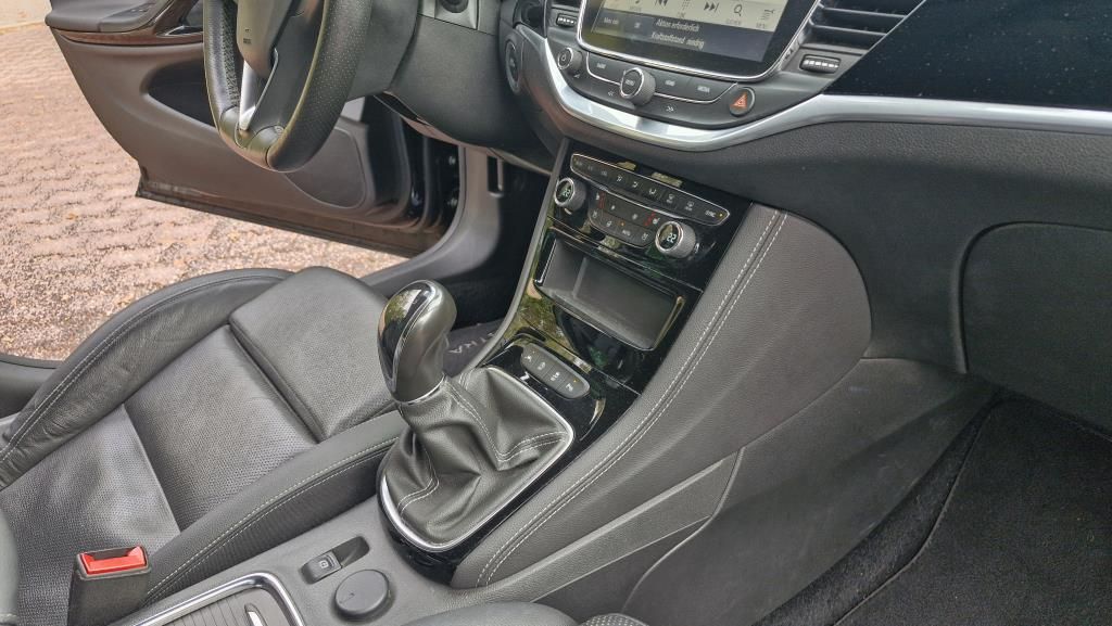 Autohaus Zimpel - Opel Astra 5-Türer 1.6T Ultimate IntelliLux+Leder - Bild 13 Autohaus Zimpel - Opel Astra 5-Türer 1.6T Ultimate IntelliLux+Leder - Bild 13