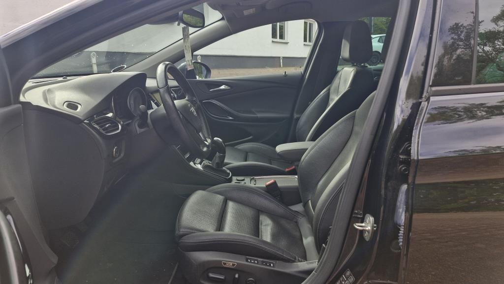 Autohaus Zimpel - Opel Astra 5-Türer 1.6T Ultimate IntelliLux+Leder - Bild 9 Autohaus Zimpel - Opel Astra 5-Türer 1.6T Ultimate IntelliLux+Leder - Bild 9