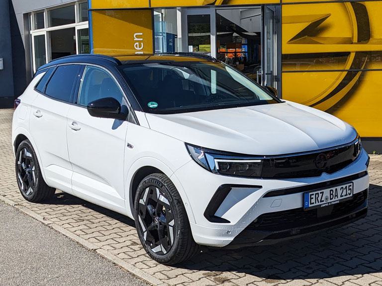 Produktbild Opel Grandland GSe 1.6 T 221 kW (300 PS) Plug-In Hybrid 4X4